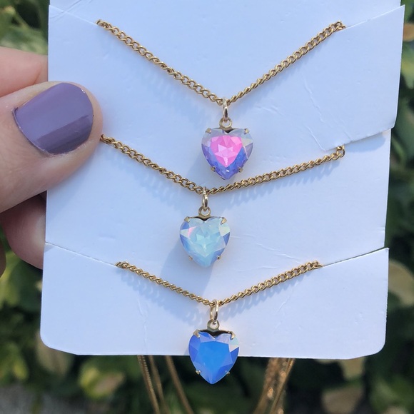 Iridescent Opal Aurora Borealis Crystal Heart Pendant Necklace - Picture 3 of 5